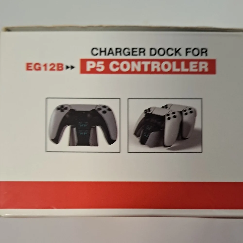 EG12B Dual Charging Dock for P5 Controller - Black and White